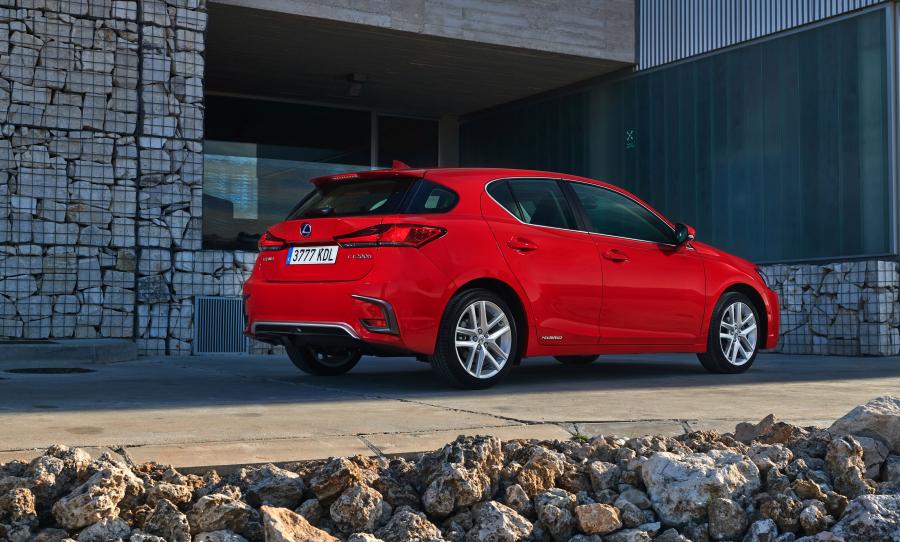  Lexus CT200h 2017 года  (WW) (фото 21 из 21)